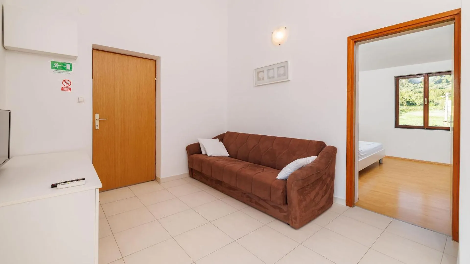 Apartments Biserka Palit