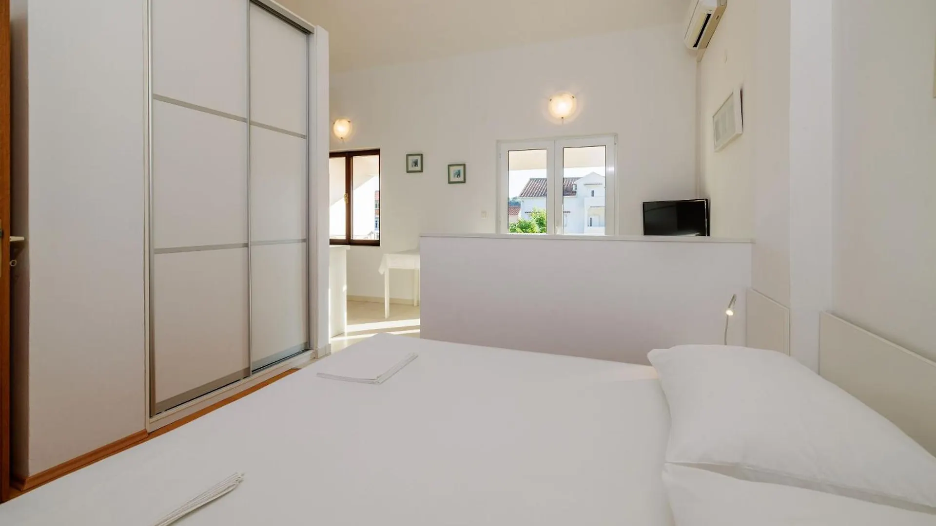 Apartments Biserka Palit Kroatien