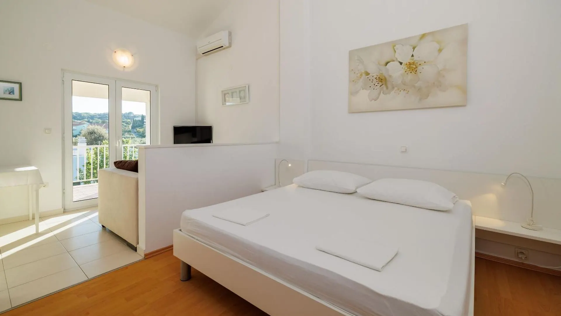 Apartments Biserka Palit 0*,  Kroatien