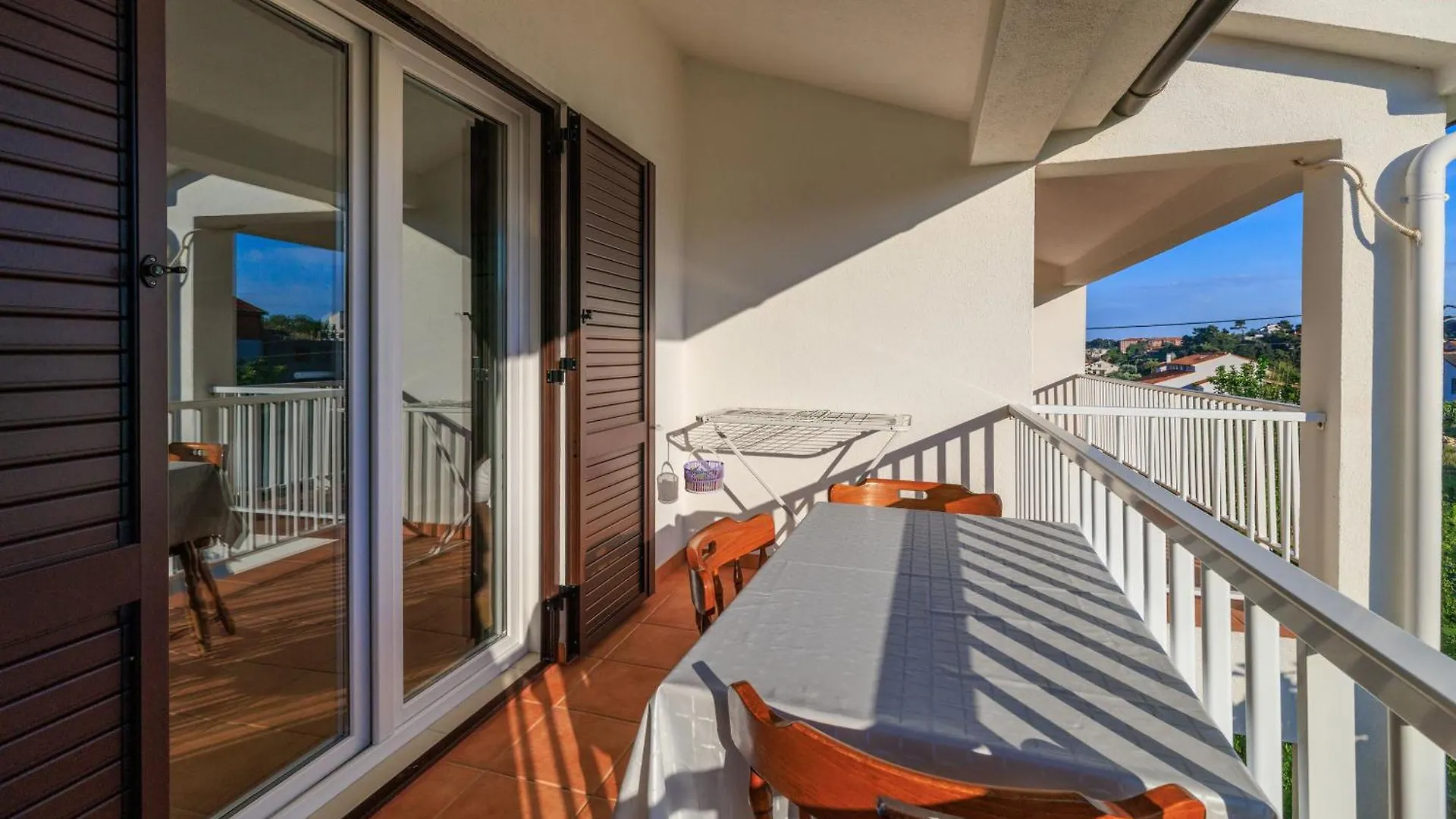 Apartments Biserka Palit