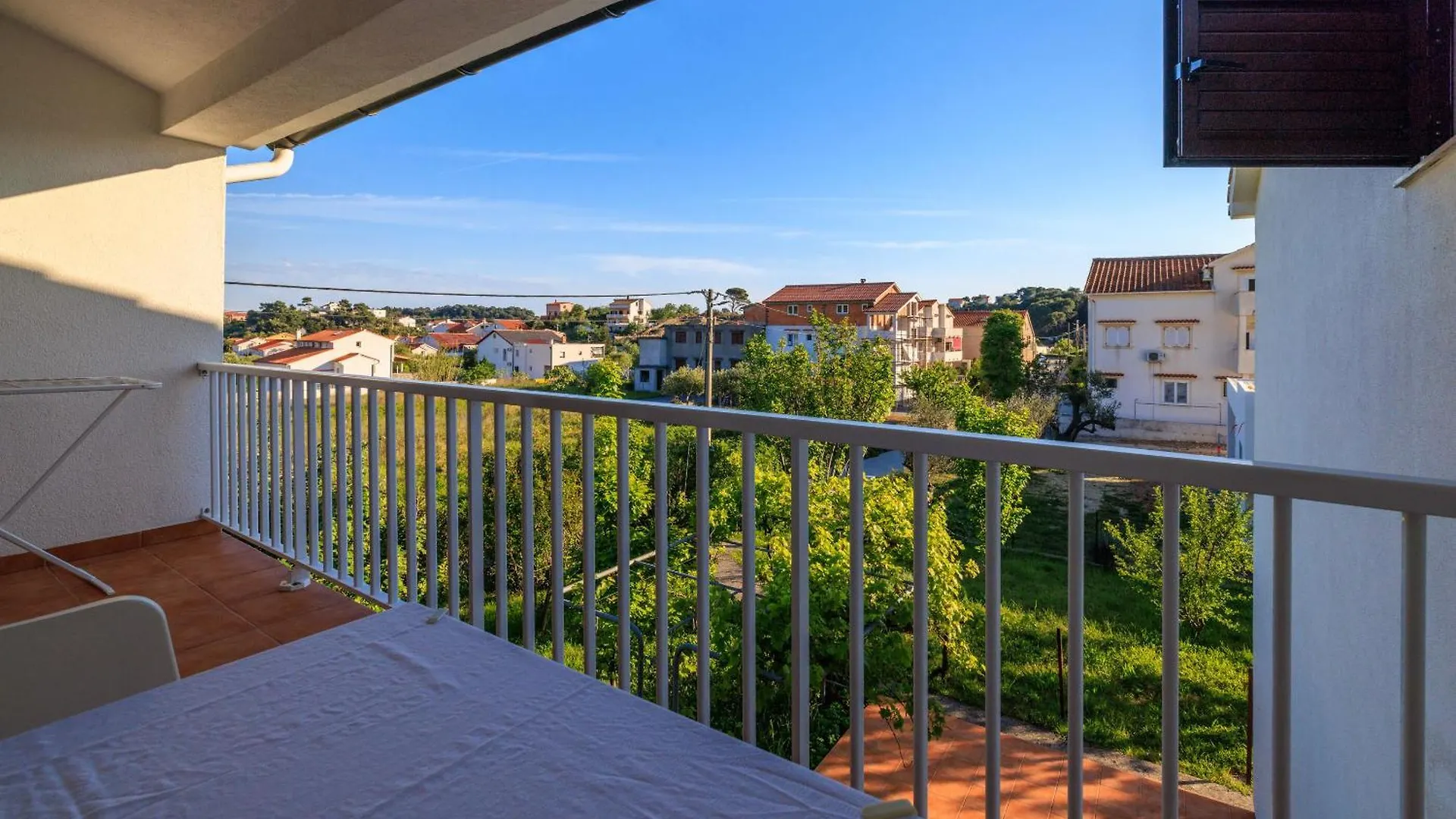 Apartments Biserka Palit